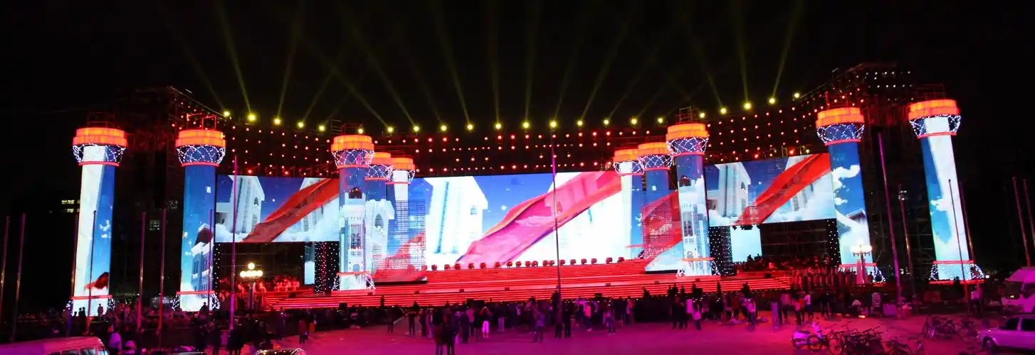 清华百年校庆文艺晚会搭的超级大舞台