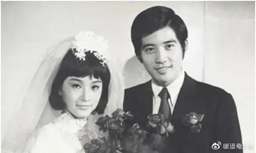 1982年秦汉抛弃原配原配逼其发毒誓娶猫娶狗不能娶林青霞