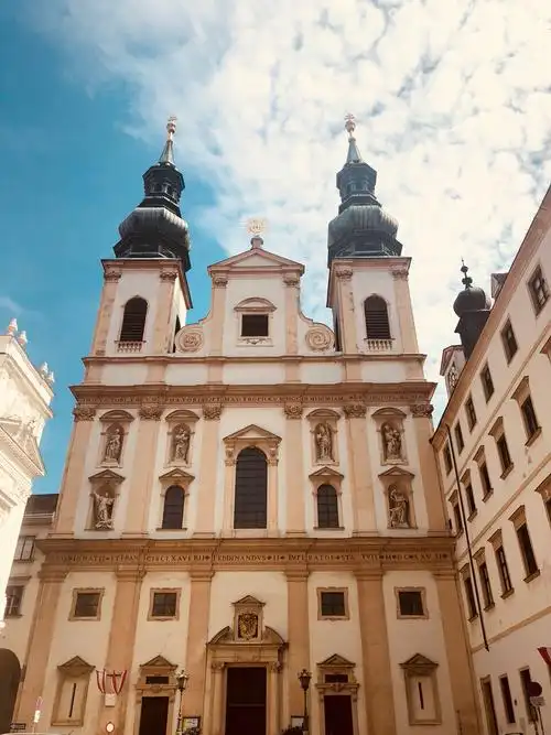 维也纳最美的粉红色天主教堂jesuit church 第一次看到这么浪漫这么