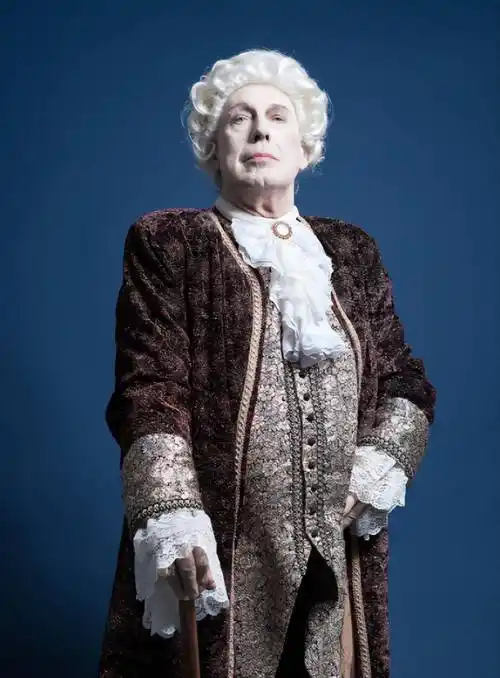 中世纪欧洲假发的发展历程,在装饰和艺术方面有什么价值?_的材料_头发