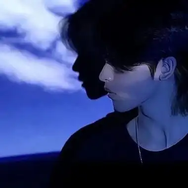 ins男生头像文艺范超酷