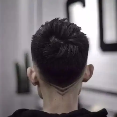 后脑勺平的男生这样留好帅