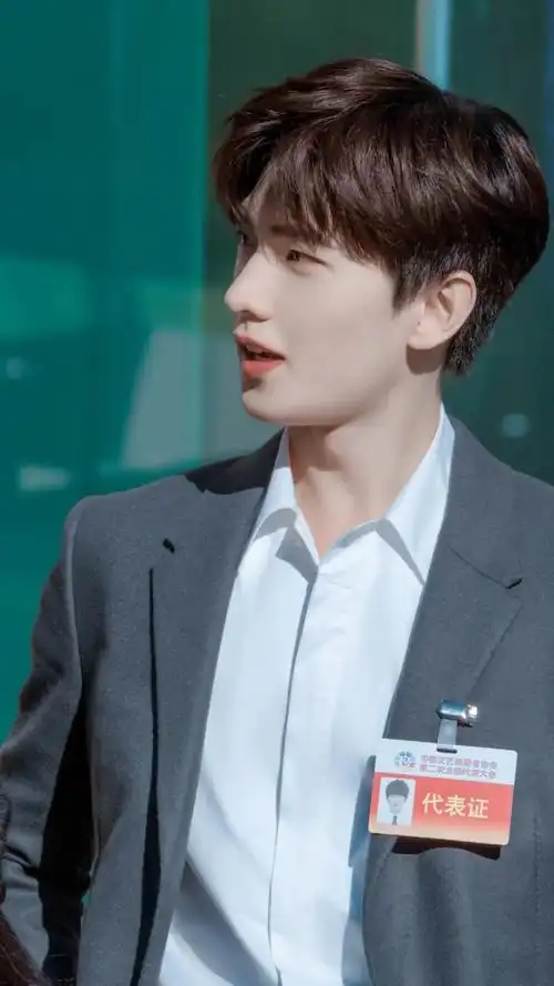 杨洋- 堆糖,美图壁纸兴趣社区