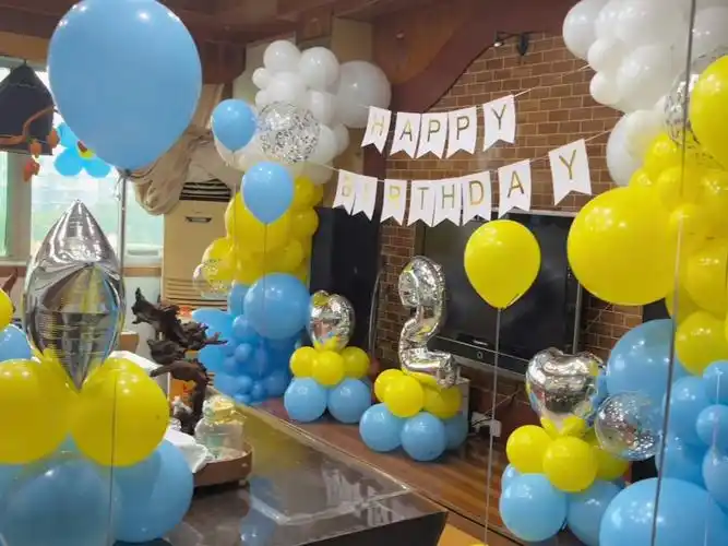 开州告白气球派对  #开州告白花艺工作室家庭版的生日布置 小预算