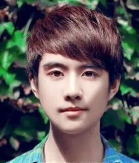 男生斜刘海发型精选(10款)