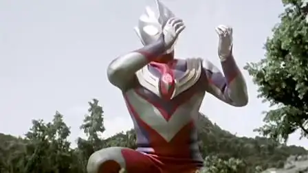 迪迦:迪迦被吸血鬼咬住脖子,剑圣一刀干掉吸血鬼