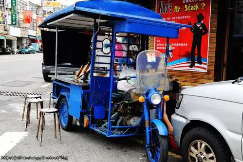 邵氏饭团,鹿寮大肠面线,沙鹿肉圆福,沙鹿人气早餐登 三轮车跑的快