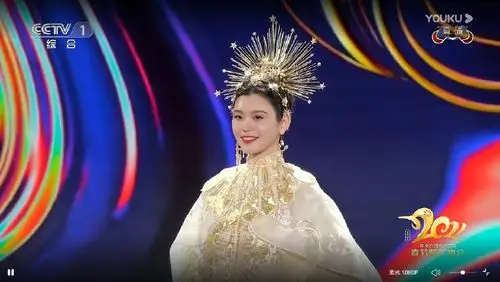 春晚# 盖娅传说在春晚办了场大秀,不仅有. 来自princeblogboy - 微博