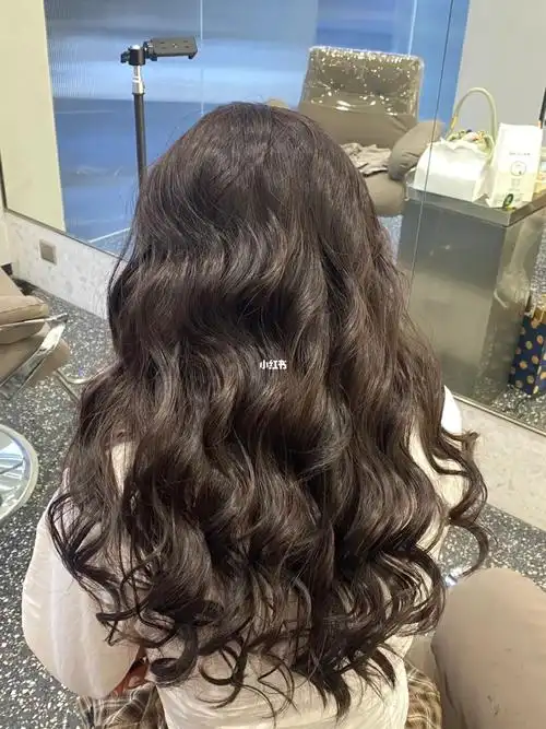中长发烫这种水波纹慵懒感法式卷真的很好看