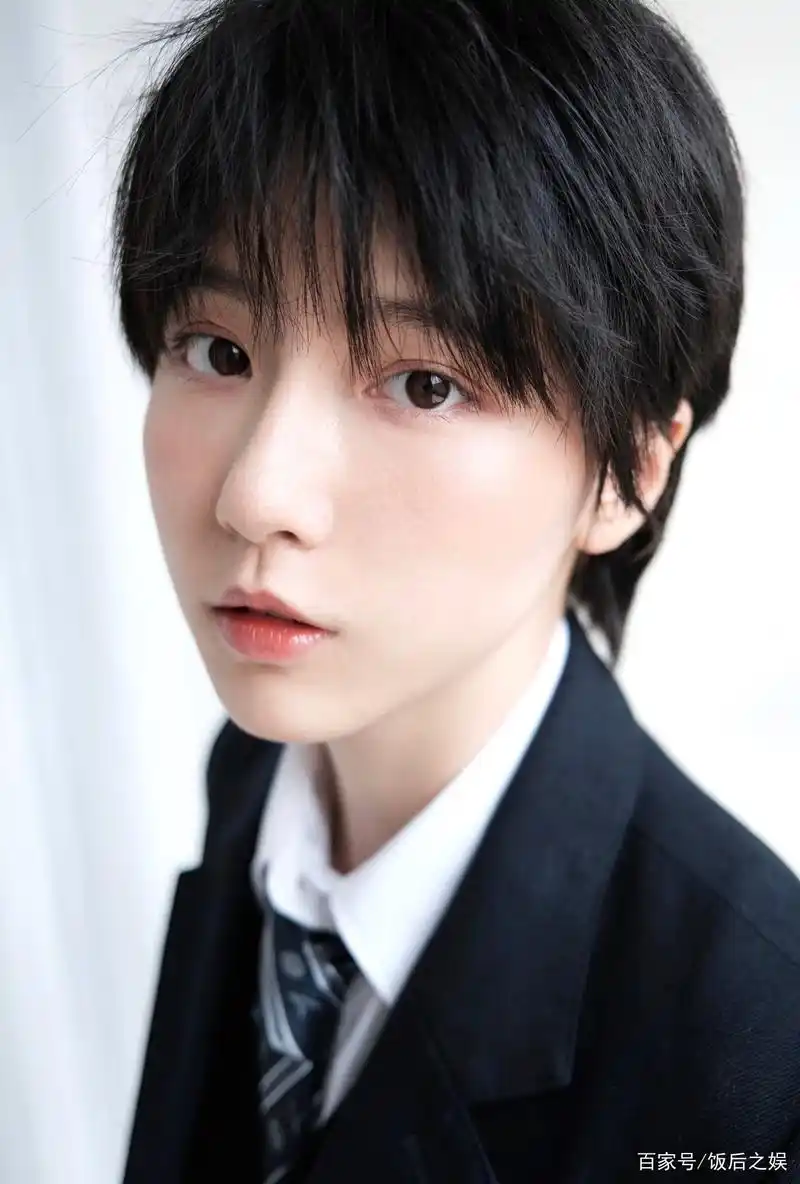 新人演员成果:清纯甜美,美丽动人