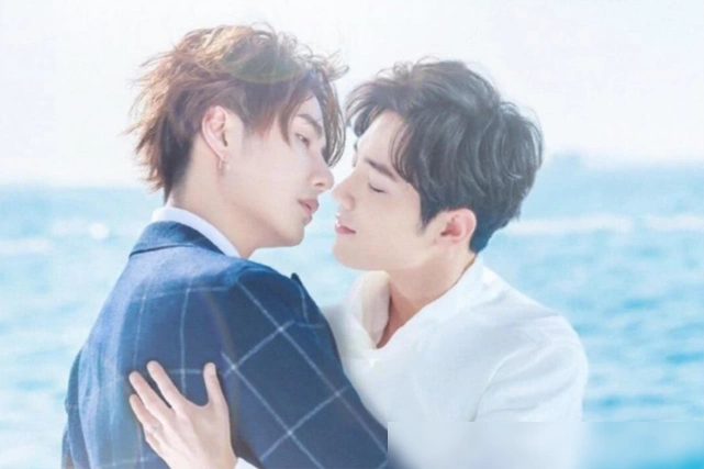 肖战王一博写真流出,看到两人直接的距离,网友:都快要亲上了!