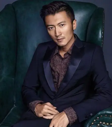 谢霆锋打电话邀请儿子来过生日,却遭拒绝,张柏芝9字回复