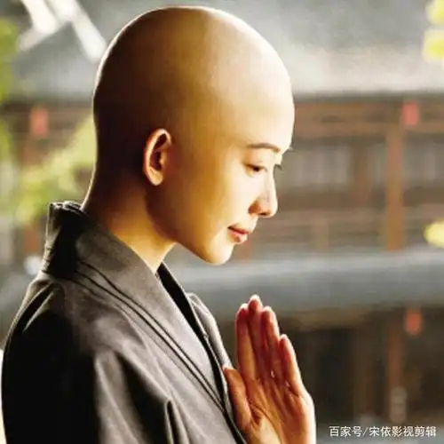 盘点女明星光头造型,杨幂惊艳,林志玲气质,张馨予带来新时尚