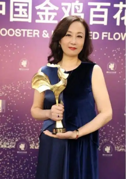 回顾吴玉芳芳华的年纪嫁给乒乓王子江嘉良婚后生2女美满幸福