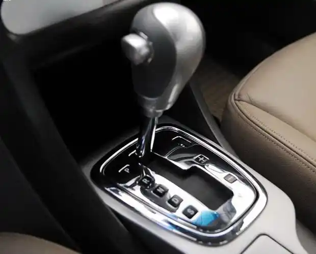 意思无级变速顾名思义就是没有明确具体的档位,操作上类似自动变速箱