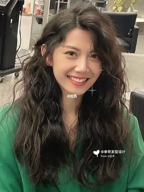 单奇发型设计: 复古港风蛋卷头~烫一次就爱上的法式卷发 港风法式烫发