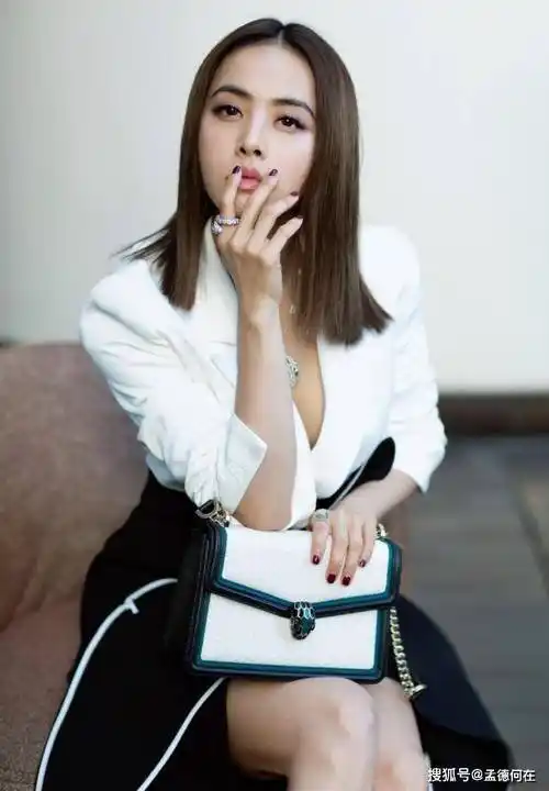 原创这谁能顶得住呢蔡依林身材真叫人窒息啊