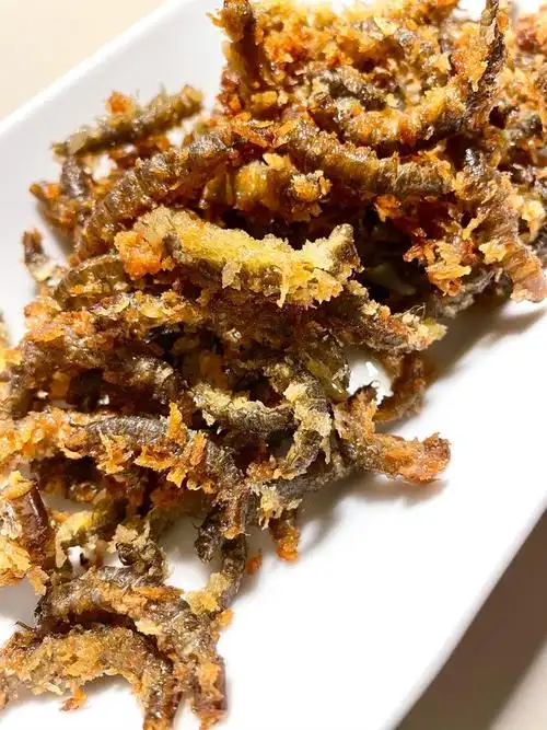 油烹湘西水蜈蚣的做法