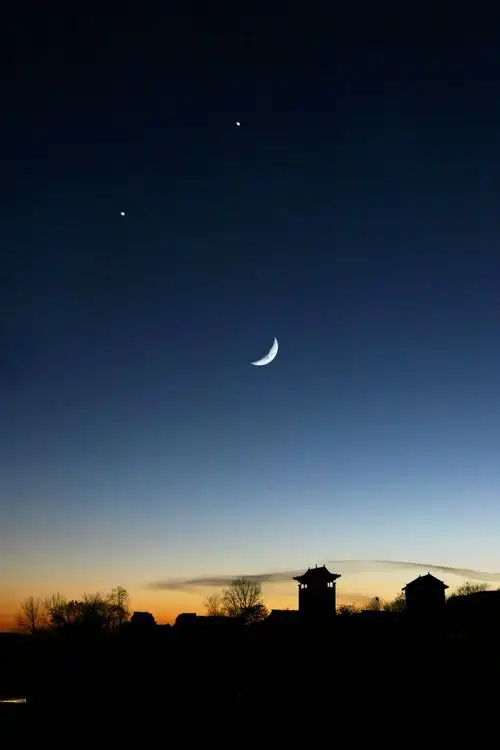 我错过了双星伴月