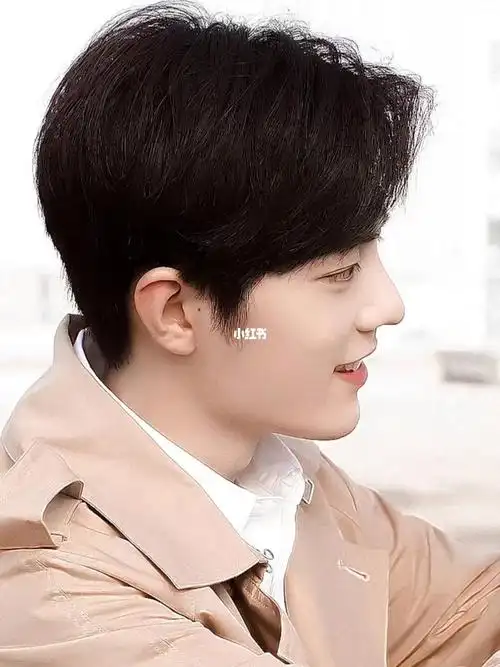 肖战的回眸一笑