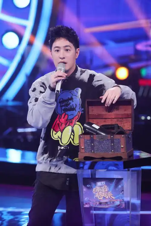 潘玮柏嗨唱转起来2玩转舞台唤起青春回忆