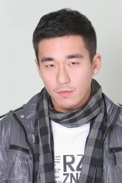 资料图片孽债2主演张默定装照17