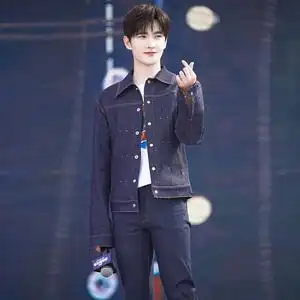 杨洋同款蓝色牛仔外套男2022春季新款休闲修身翻领单排扣夹克上衣