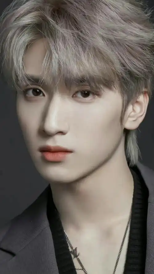 严浩翔染发vlog##严浩翔分享小严的vlog3