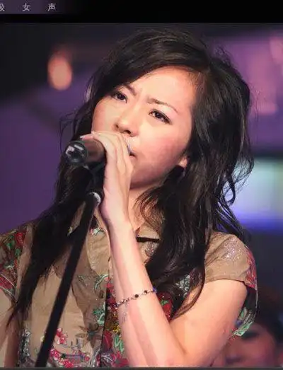 从造型解读张靓颖的国际化进程二