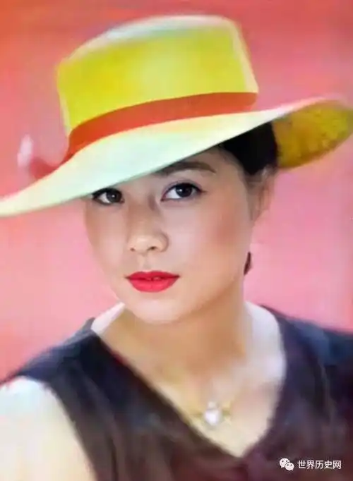 岳红1962年8月31日出生于四川成都,1980年考入中央戏剧学院,毕业后