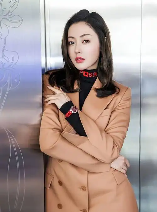 还没曝光的明星情侣,请你们不要再用它偷偷秀恩爱了!