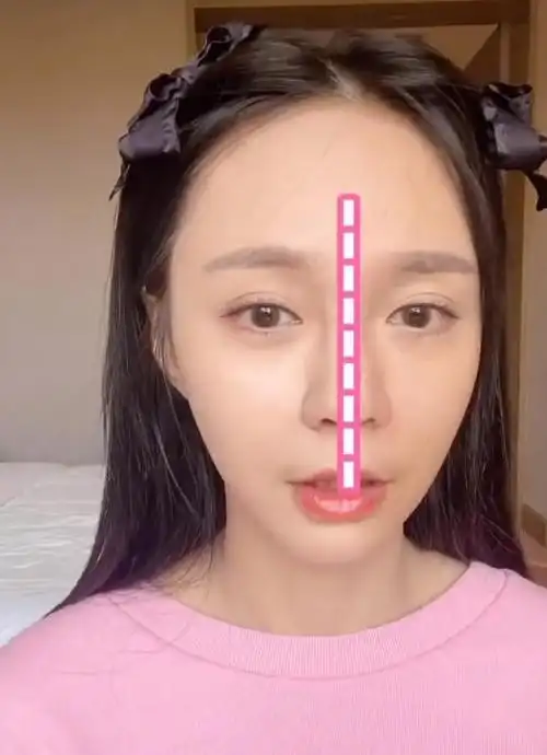 沈梦辰直播化妆只画半张脸看到两边对比才知底妆的重要性