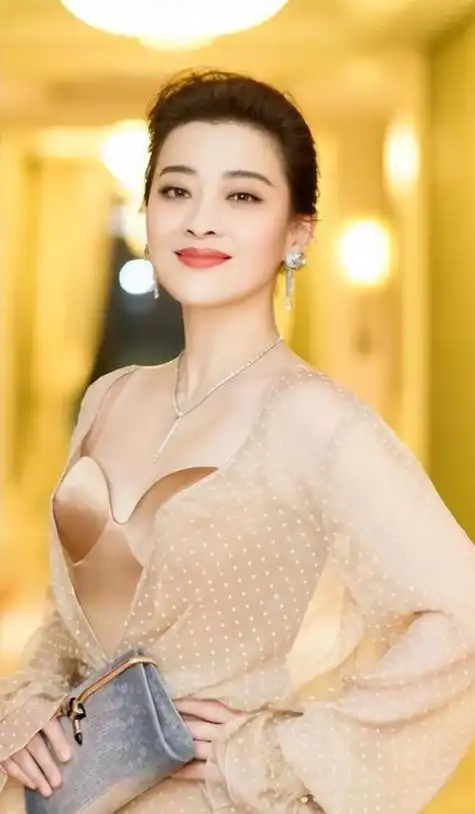 梅婷个人资料简介图片荆楚八卦号61