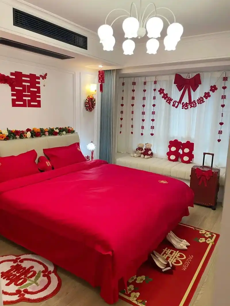 婚房布置不用太复杂,简简单单也可以很好看.