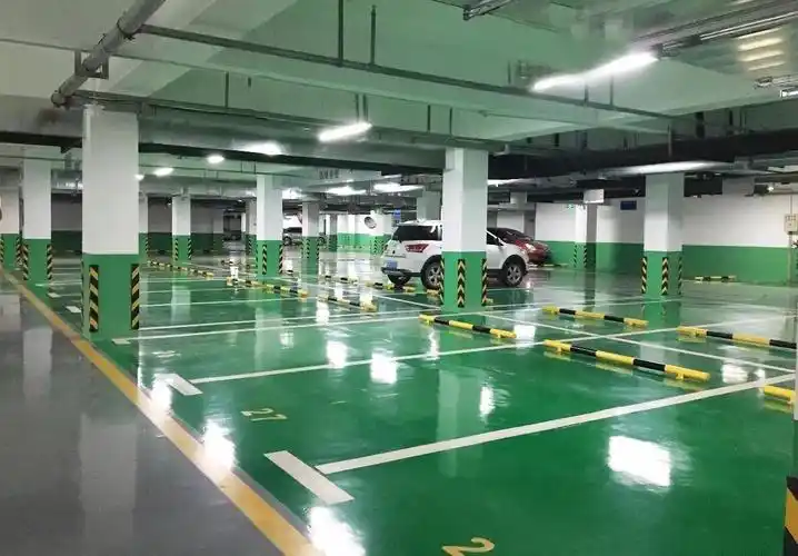 常见的停车位地面主要有三种,水泥,地坪漆,沥青,使用的颜料不尽相同