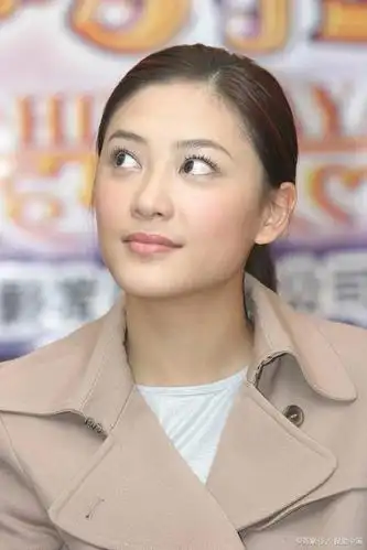 天生综艺体质自带包袱的——应采儿