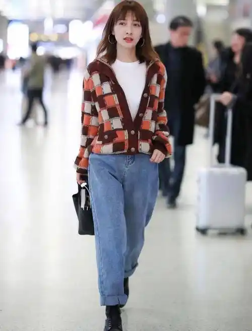 吴昕五官虽普通但身材超棒!