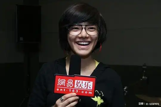 原来曾经很喜欢的江映蓉素颜就是这样子.