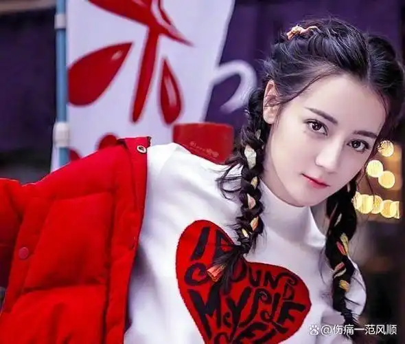 迪丽热巴让赵昭仪在飞机上随机抽一个人生孩子,被骂说话不过脑子