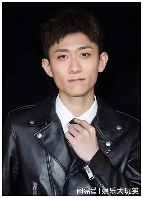 张一山片酬骤降至1000万无戏可拍为何如此