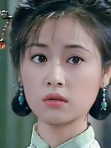 林心如原生相机怼脸照曝光,粉丝哇一声叫出来:48岁对她只是数字