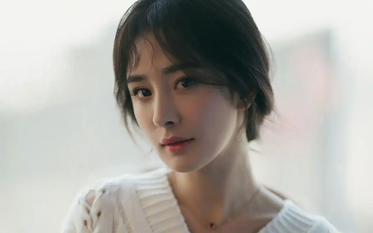 杨幂时尚写真高清桌面壁纸图片高清大图预览1920x1200_大陆明星下载