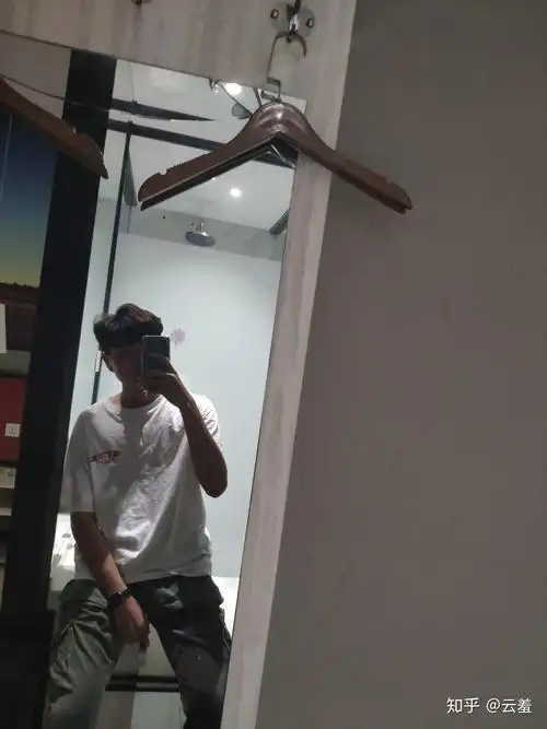 我初三175160斤算胖算矮吗