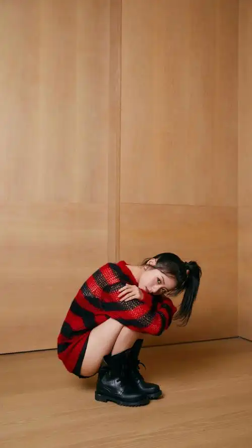 袁冰妍时尚俏丽写真手机壁纸