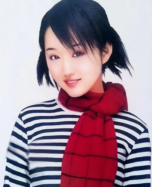 回顾杨钰莹巅峰期爱上赖文峰却葬送十年事业51岁不婚仍单身