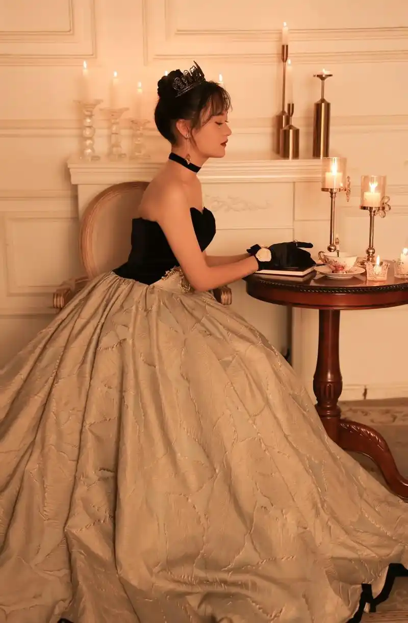 他说,不是高冷的女王,是温柔的公主.#写真 #生日写真 - 抖音