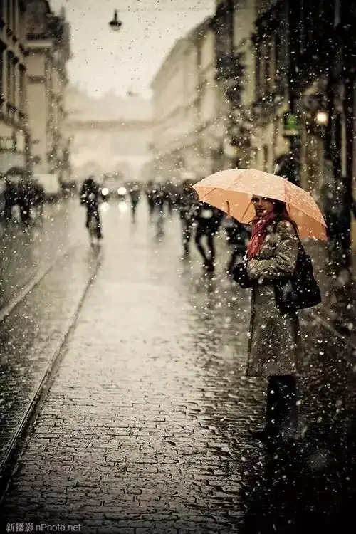 风雨中的精彩,行走中的人生(美图在雨中)