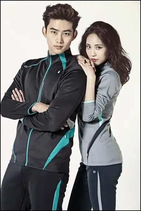 玉泽演和fei为体育品牌拍画报 健康身材一览无遗