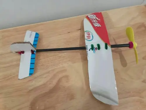 金霞美墅幼儿园豆豆班"军事模型"亲子手工大赛