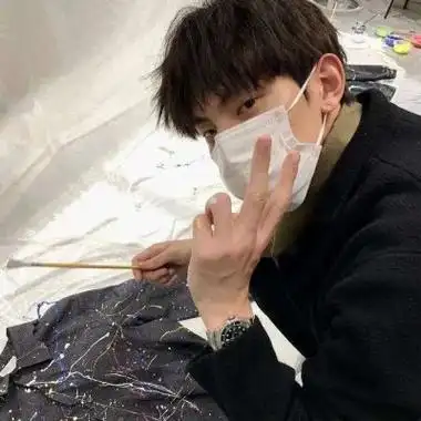 头像,在我们的印象中,只有小男生才可可爱爱,其实有的大男孩也有很